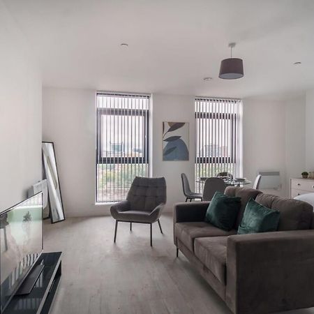 Modern Studio Apartment In Salford Great Views Manchester Luaran gambar