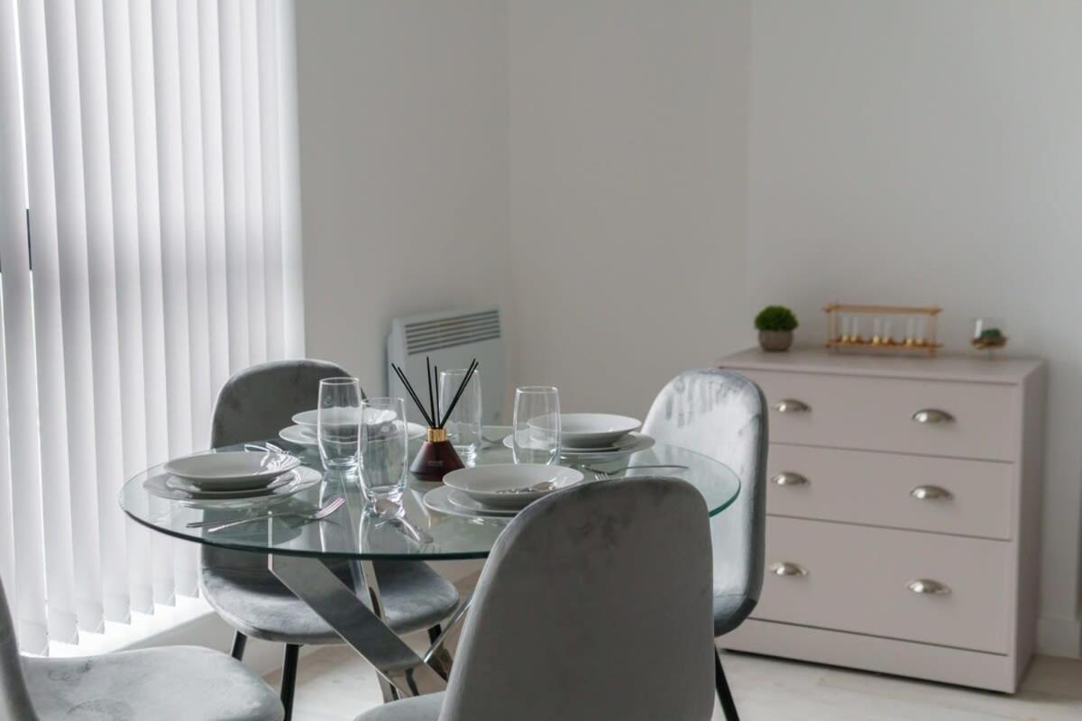 Modern Studio Apartment In Salford Great Views Manchester Luaran gambar