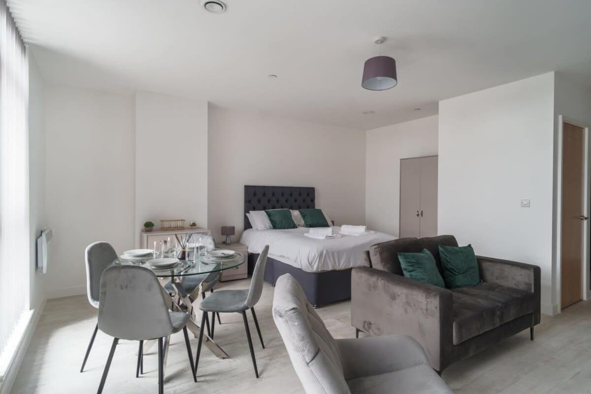 Modern Studio Apartment In Salford Great Views Manchester Luaran gambar