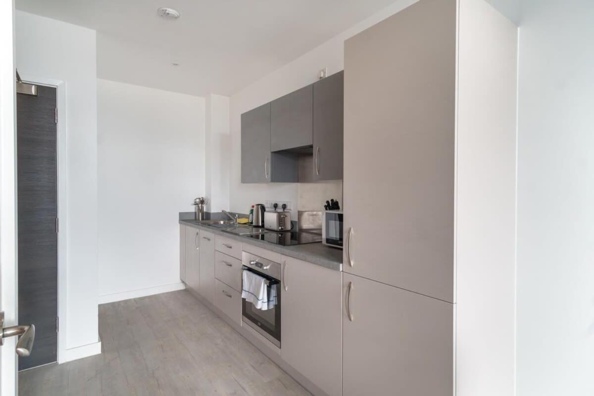 Modern Studio Apartment In Salford Great Views Manchester Luaran gambar