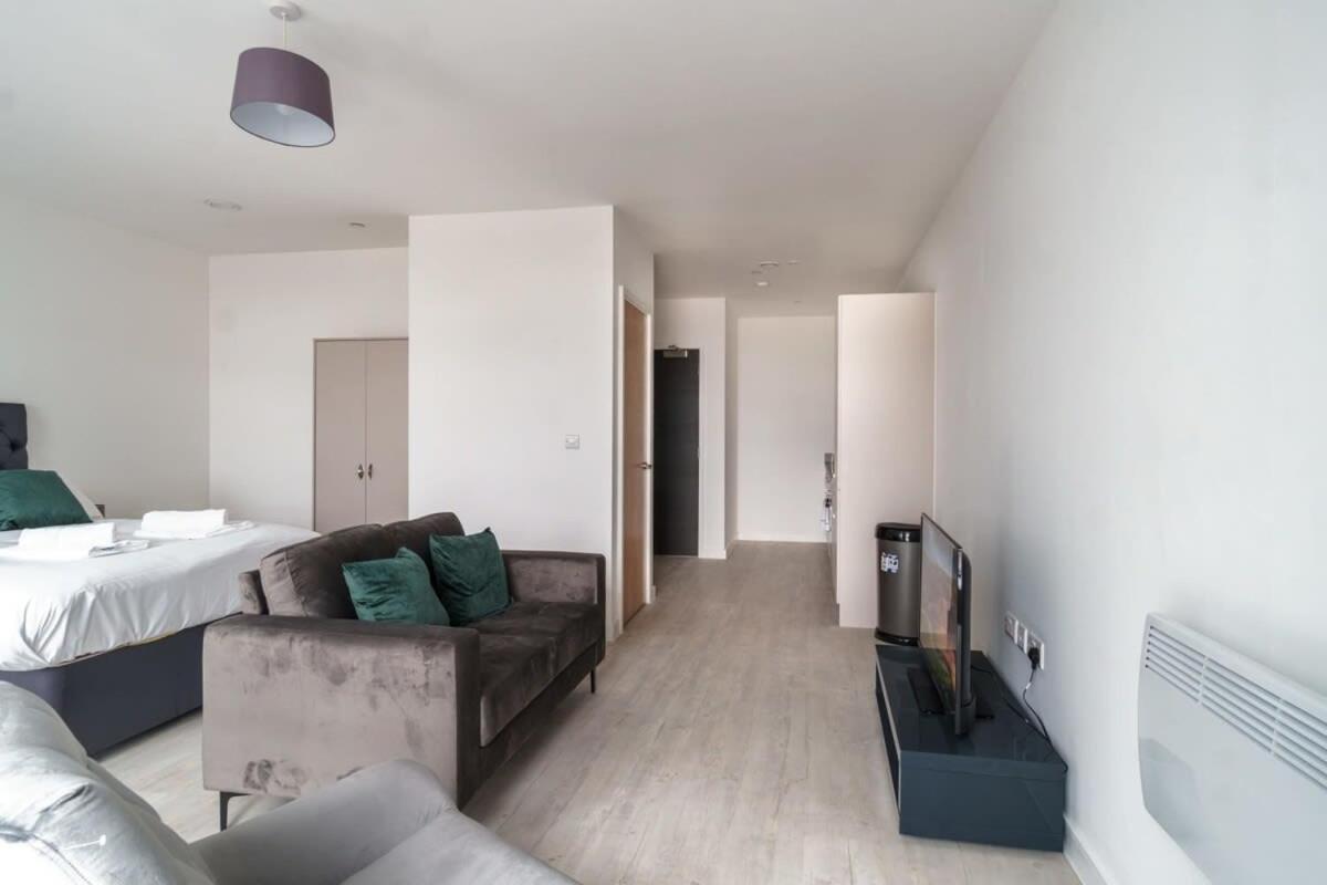 Modern Studio Apartment In Salford Great Views Manchester Luaran gambar